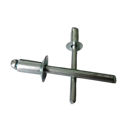 Hohe Festigkeit 4,8 mm Offene End Blind Rivets mit Eisen Countersunk Kopf in hellen Oberfläche