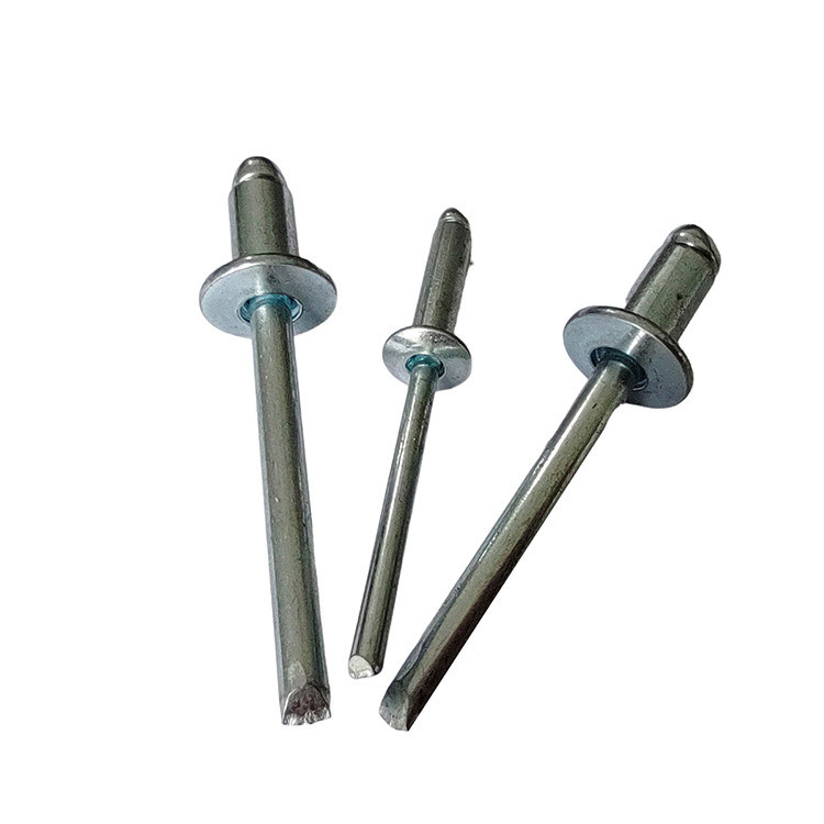 Oberste Eisen Wettbewerbsfähigkeit Kosten 6,0 mm Länge Hohe Festigkeit Offene End Blind Rivets Standard DIN
