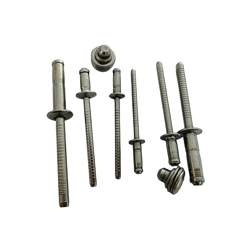 304 Edelstahl Ovalkopf Offener End Rundkopf Nieten mit Countersunk Kopf gemacht